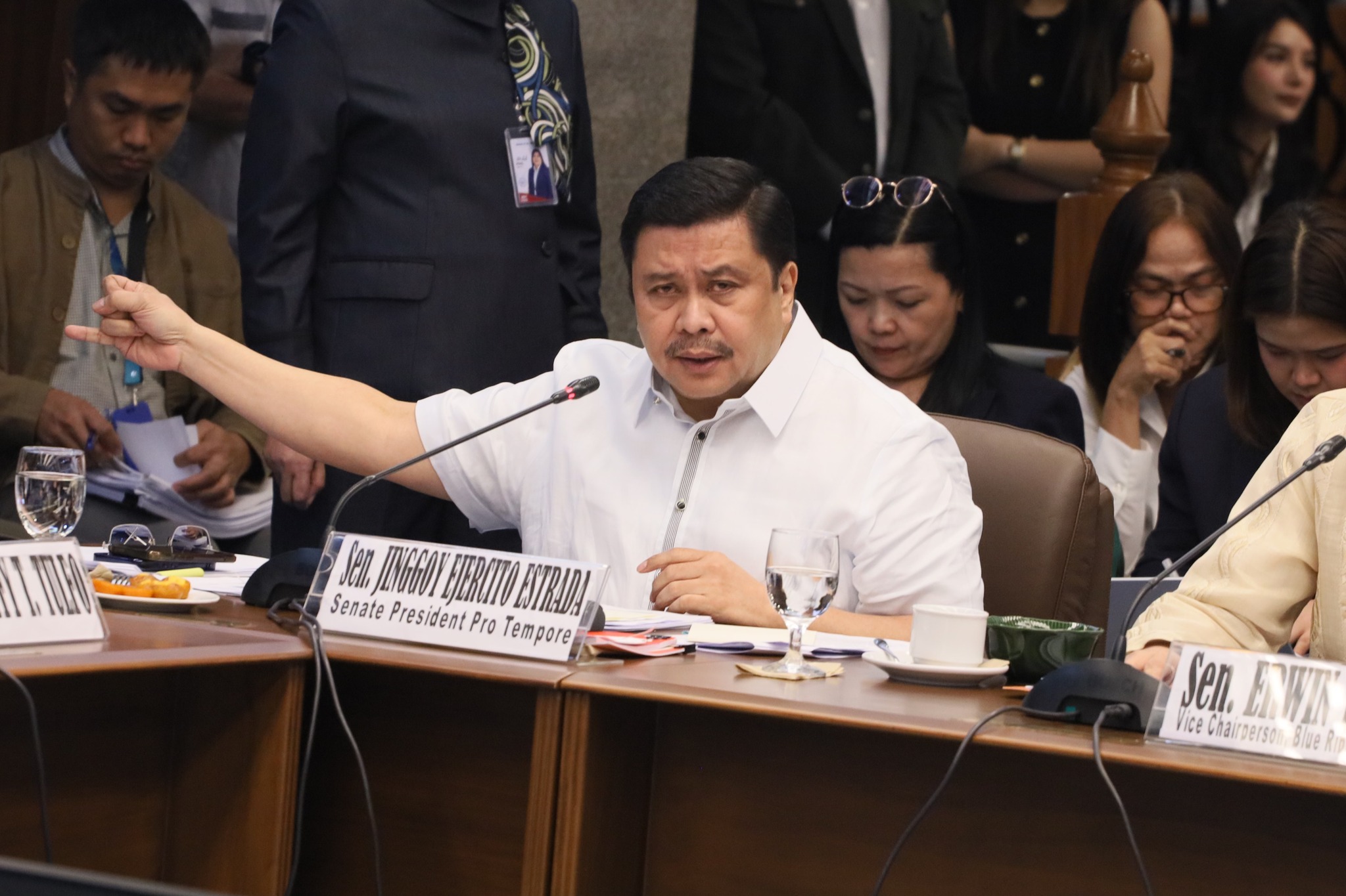 ‘Singit ka kasi nang singit ’ — Jinggoy, tila bumawi kay Sen. Marcoleta matapos siyang sabihan ng 'safe kana'