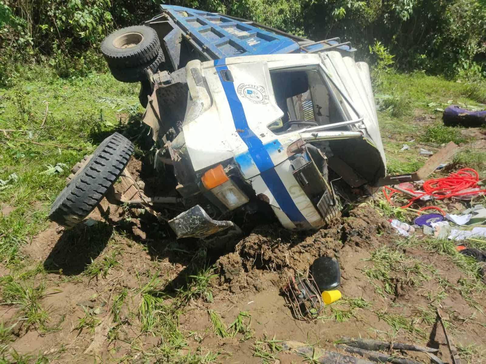 9 killed as mini dump truck plunges into ravine in Bayawan City, Negros Oriental