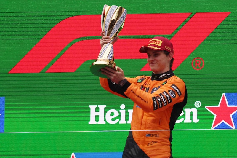 Oscar Piastri panalo sa Chinese Grand Prix habang tatlong driver, kabilang si Lewis Hamilton, na disqualified