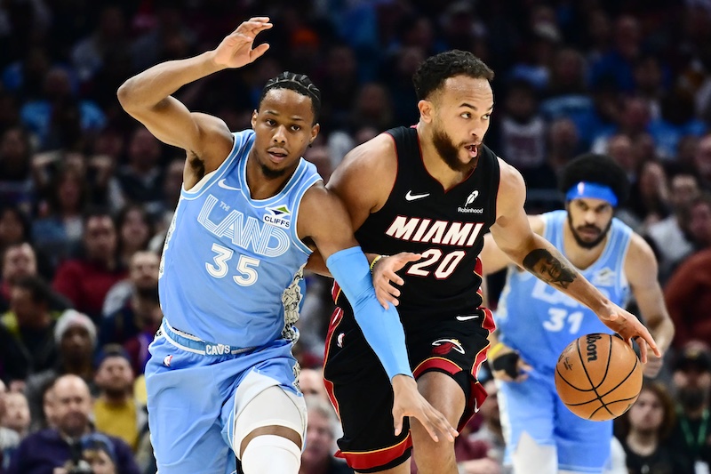 Cleveland Cavaliers, Pasok na sa Playoffs Matapos Talunin ang Miami Heat