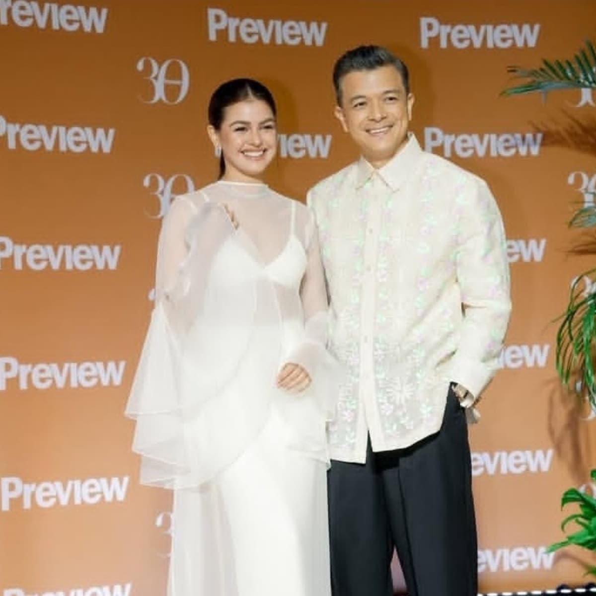 Jericho Rosales at Janine Gutierrez, opisyal nang nagpakita bilang magkasintahan sa Preview Ball 2025