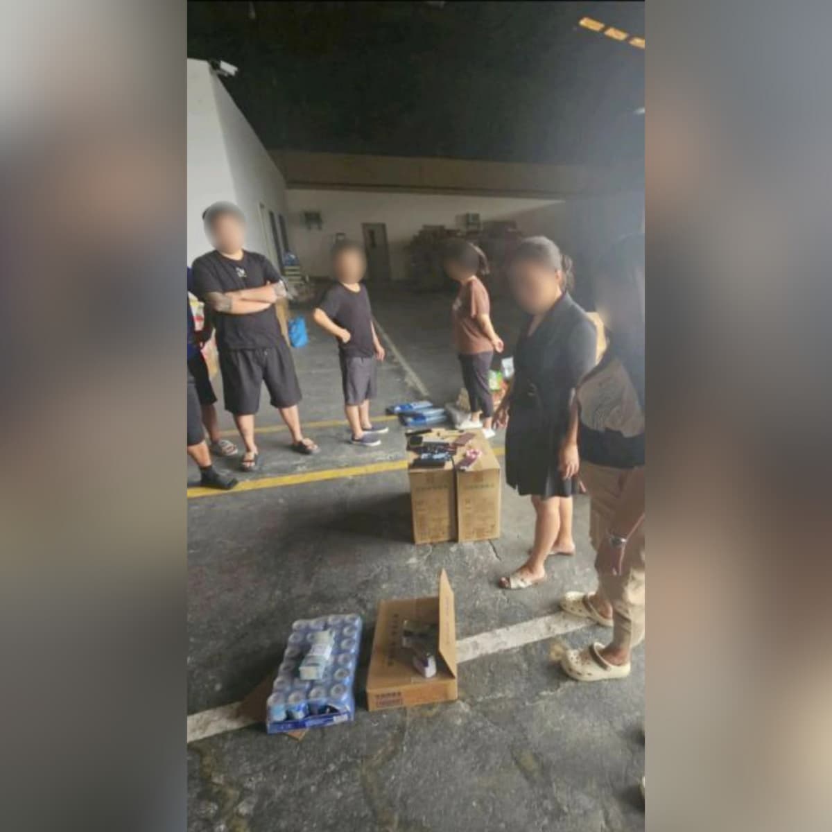 P1.1-M smuggled ‘Snow’ beer at de-lata, nakumpiska; 5 banyaga huli sa Parañaque