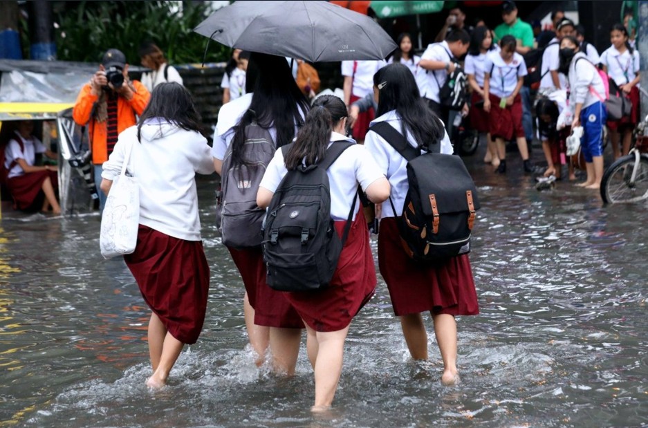 Walang pasok! 12 rehiyon, apektado ng super typhoon ‘Uwan’
