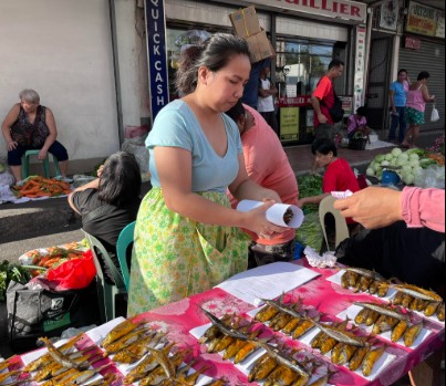 1 in 3 Pinoys drowning in debt just to eat, BSP survey reveals