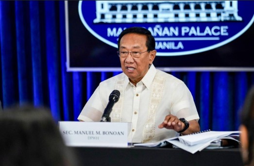 Ex-DPWH chief Bonoan hindi pa rin bumabalik sa Pilipinas