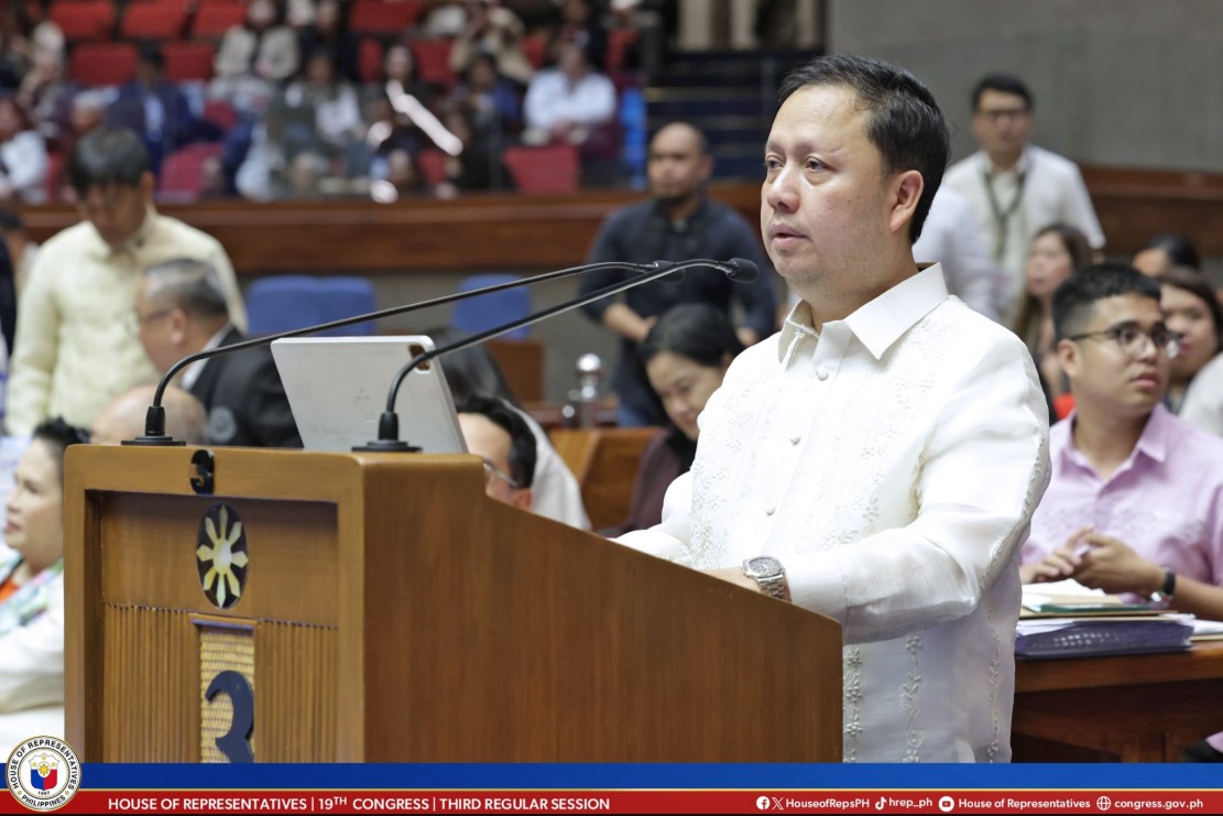 Sana all, jet-setter! Zaldy Co, lumipad pa-Spain habang kinukuyog ng kontrobersya sa flood control funds