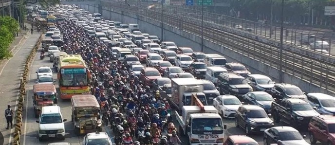 ‘Hybrid bus carousel’ sa Commonwealth, pinag-aaralan ng DOTr