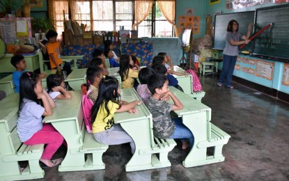 Mas maraming 5-anyos, pwede nang mag-Kinder! DepEd, binago ang age limit