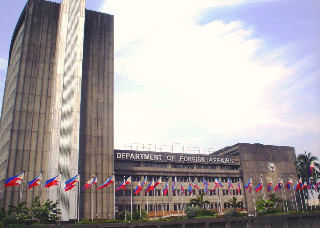 Babala ng DFA: H-1B visa holders sa Amerika, iwasan munang bumiyahe