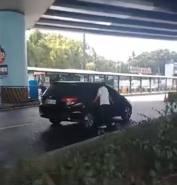 Man latches onto cars on EDSA-Buendia — chaos turns viral chase into morning spectacle