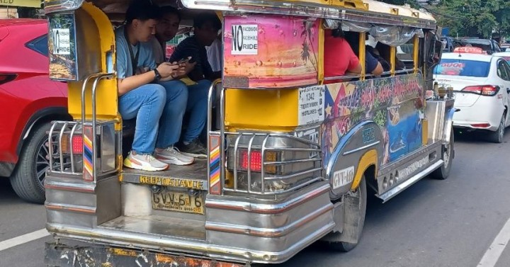 LTFRB: Oil price rollback, sapat para hindi magtaas ng fare
