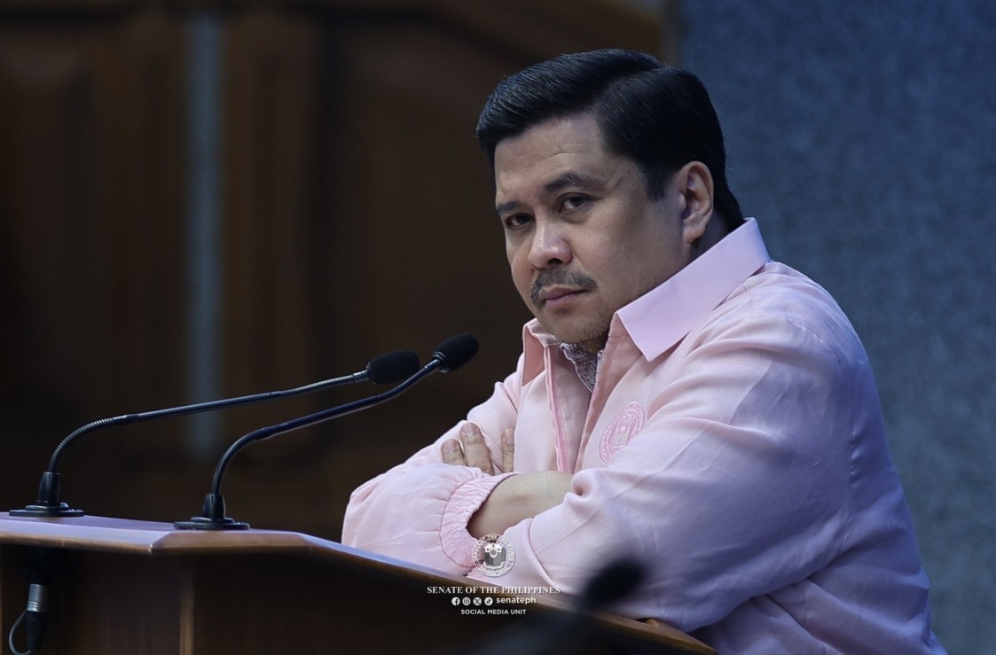 Jinggoy, inatasan ng Sandiganbayan na magsumite ng detalye, dokumento para sa travel request — papayagan kayang makalipad?