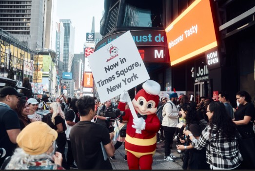 Jollibee takes a big bite at Wall Street