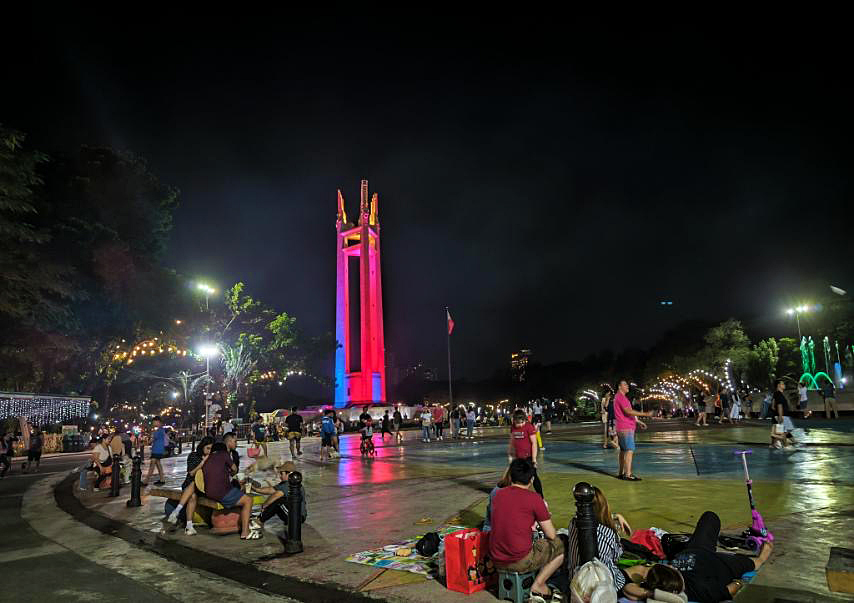 Riders swarm Quezon Circle for DSWD cash lifeline