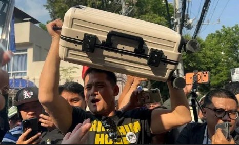 304,000 signatures, zero power? Duterte's supporters push SC in a fight it can’t win