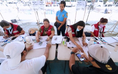 Aid denied: TNVS operators accused of hiding 29,000 drivers from cash aid list