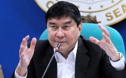Raffy Tulfo, binanatan ang inutil na pamumuno sa FDA; direktor ng ahensya, hinamong magbitiw