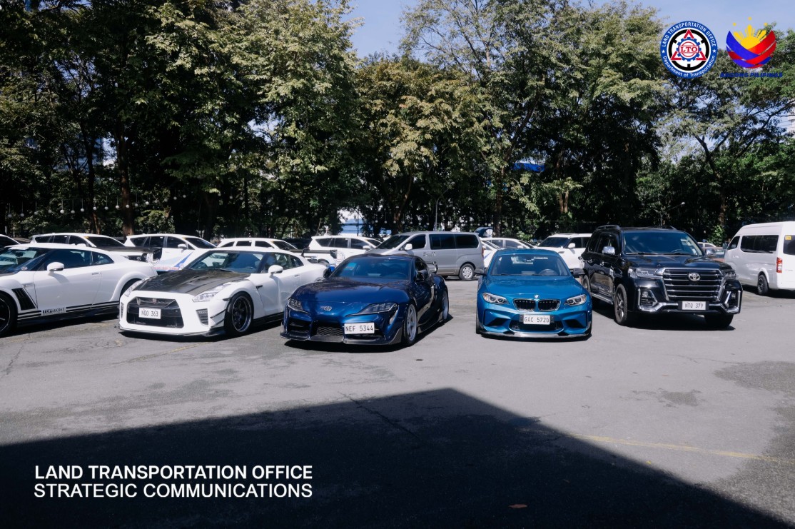 7 luxury cars na walang rehistro, nasabat sa Bulacan; mga drayber, arestado