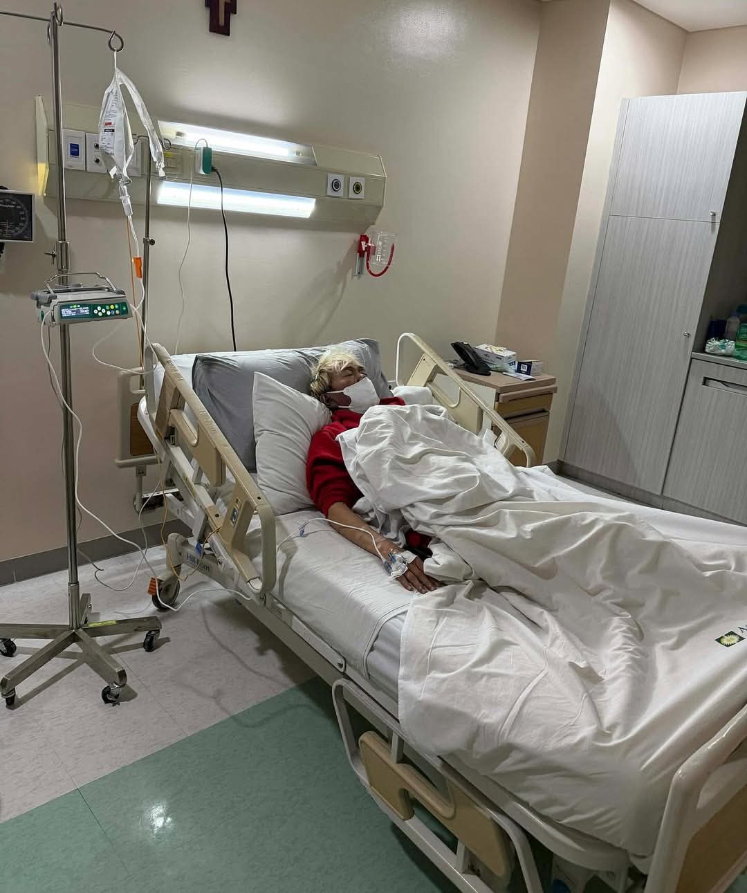 Ate Gay muling isinugod sa ospital dahil sa matinding side effects ng chemotherapy