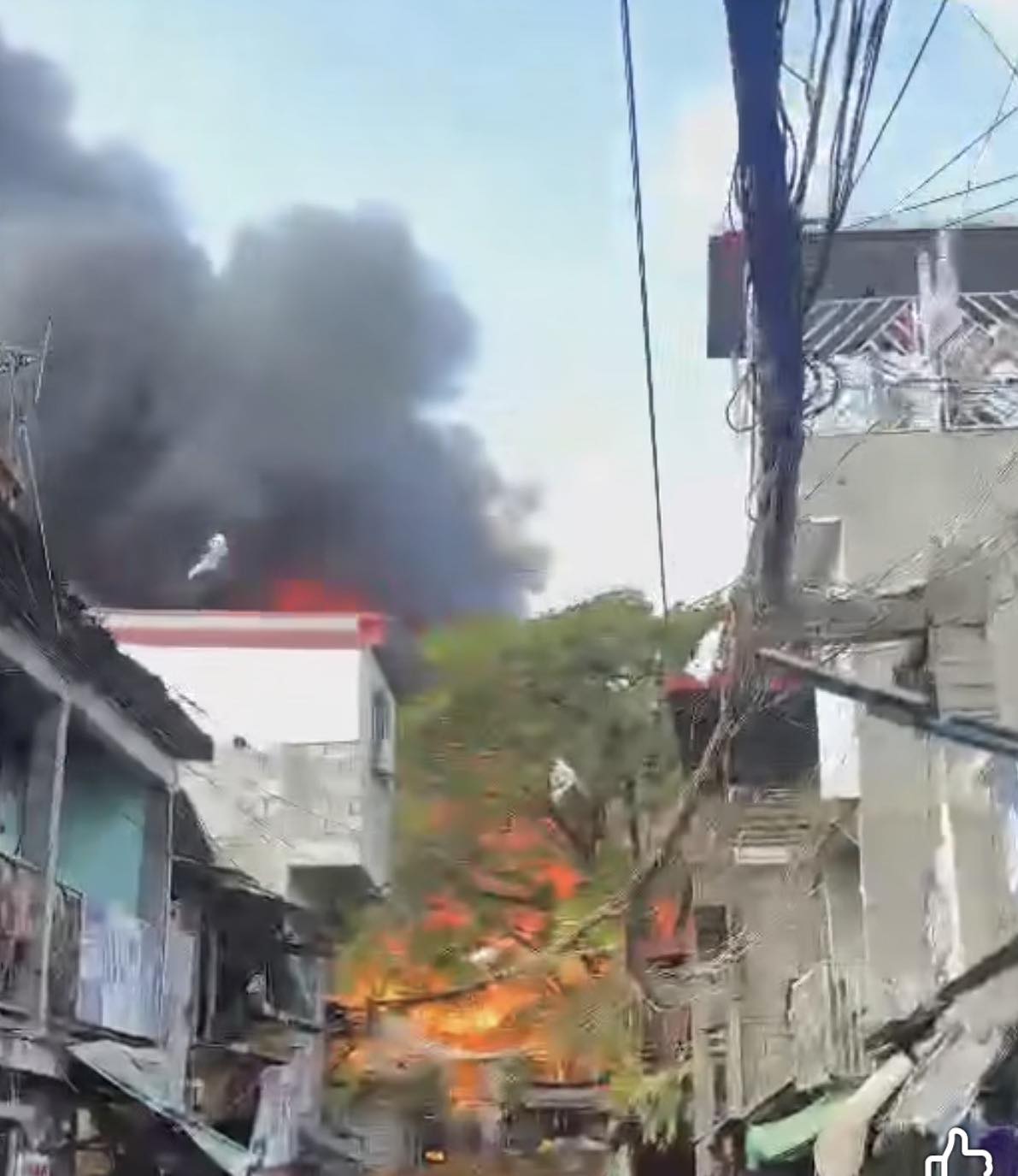 Fire reaches 2nd alarm in Parañaque — Are urban communities prepared for fast-spreading emergencies?