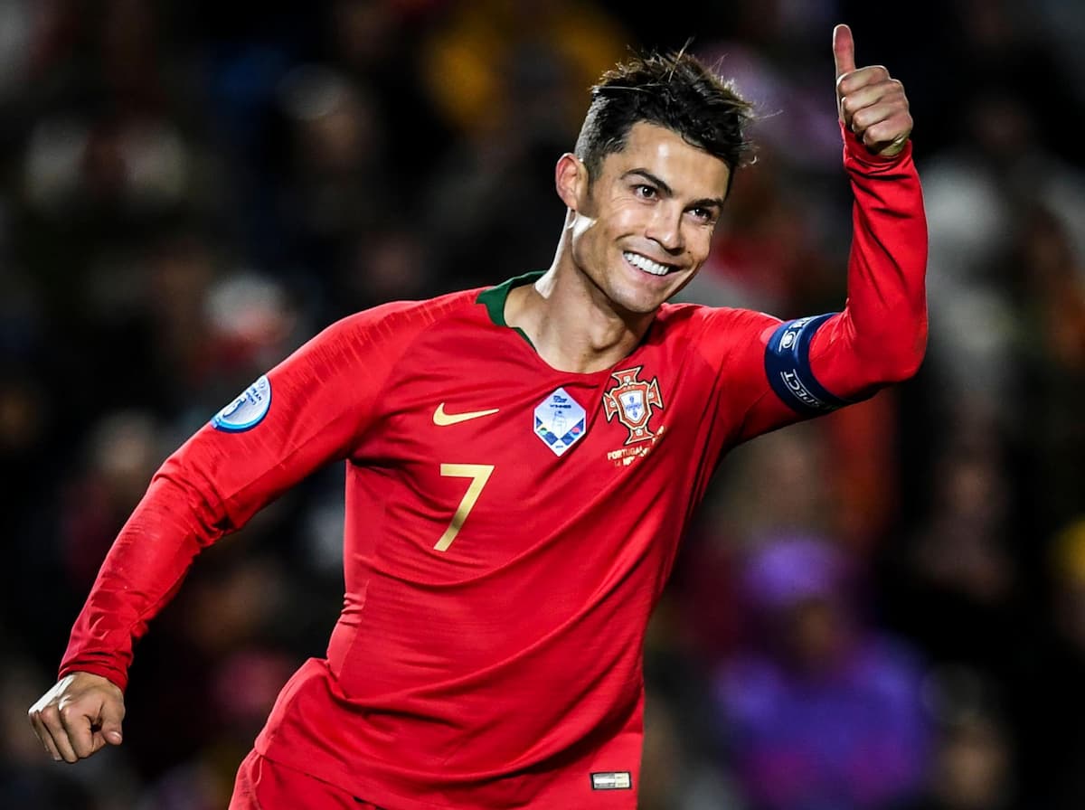 Cristiano Ronaldo, itinanghal bilang kauna-unahang bilyonaryong manlalaro sa kasaysayan ng sports