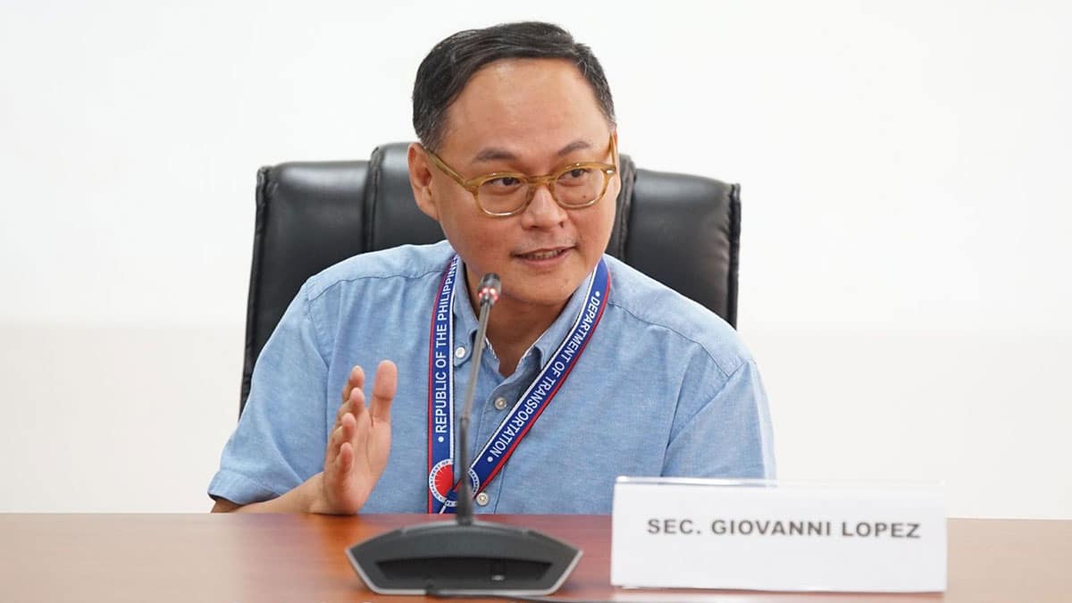 Protocol plates ng DOTr officials, ipinasusuko ni Acting Secretary Lopez