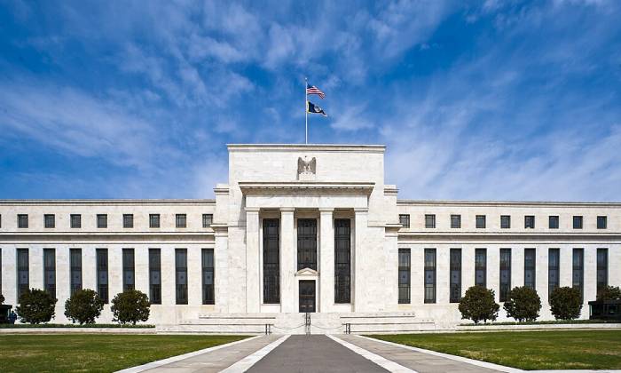 Nawalan ng Momentum ang Dolyar Matapos ang Apat na Araw na Rally bago ang Desisyon ng Fed