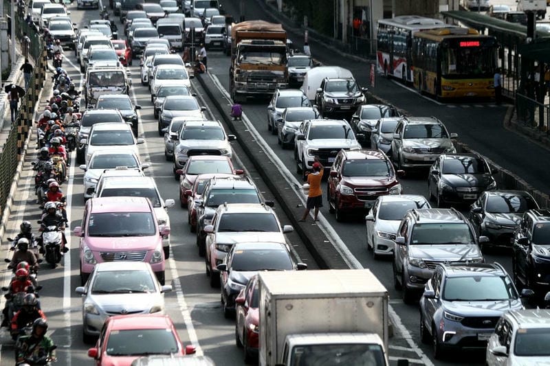 DPWH: Rehabilitasyon ng EDSA, sisimulan sa Marso