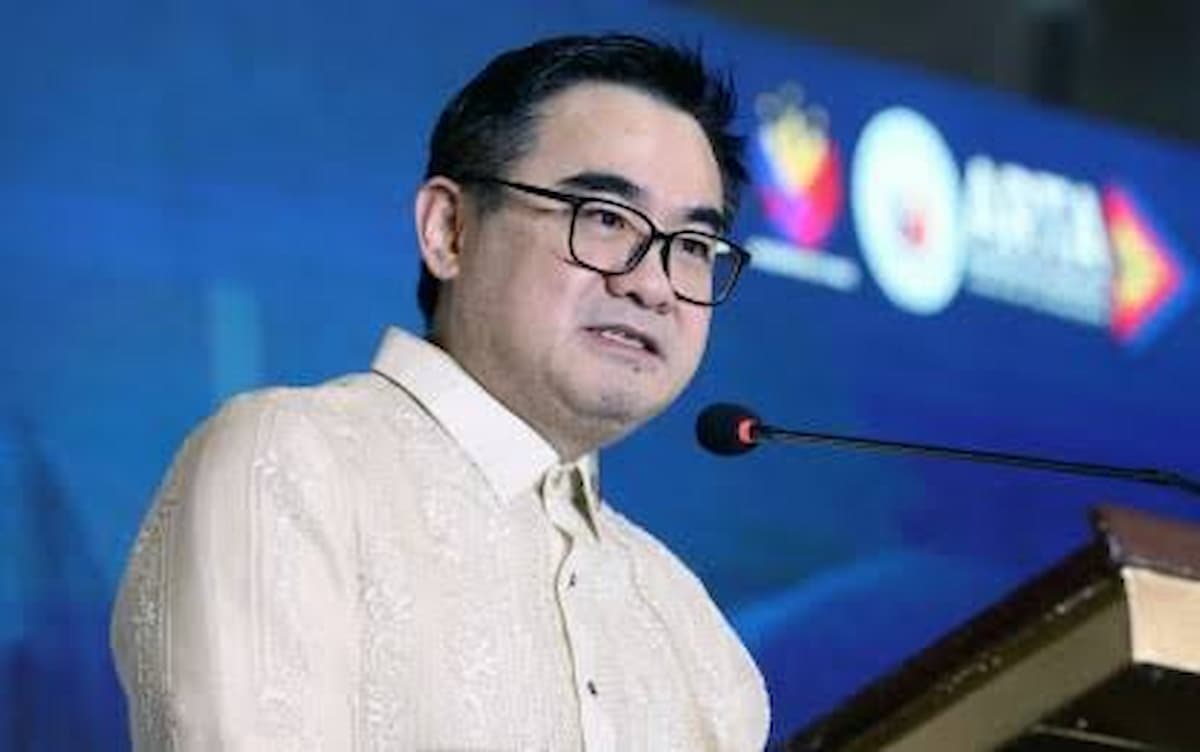 Malacañang tinawag na fake news ang ulat ng P1.7 trilyong pagkalugi sa stock market, SEC umaming na biktima ng fake news