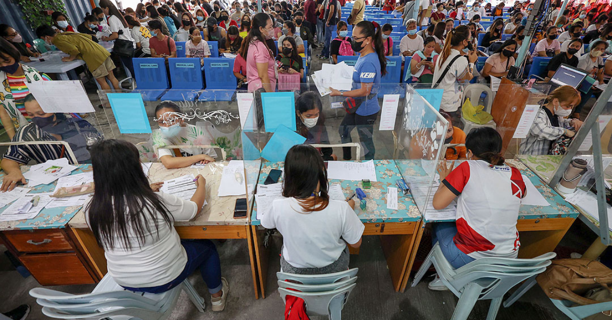 DBM sisimulan na ang year-end bonus, cash gift para sa 1.8M gov’t workers