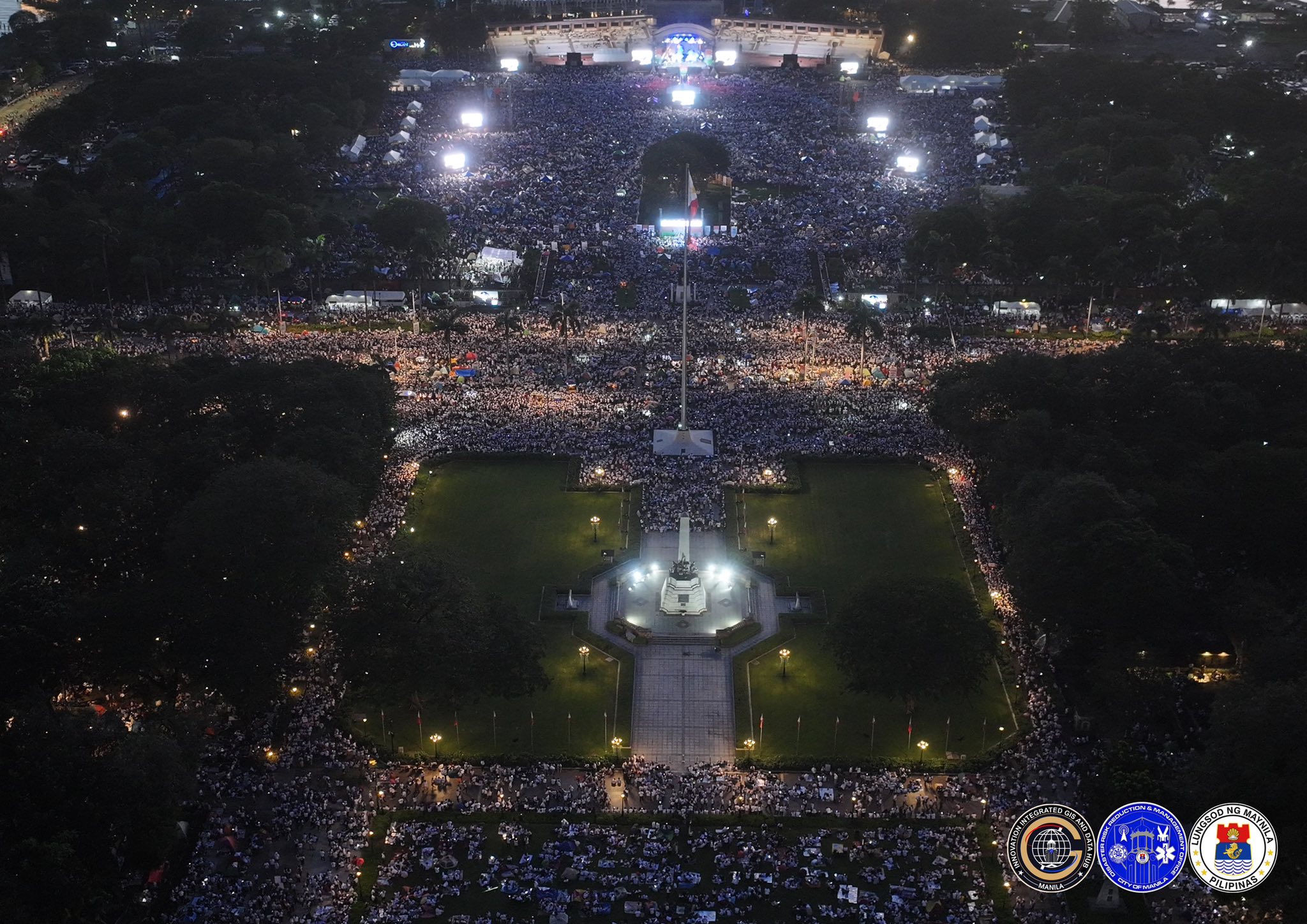 Libu-libong INC members nag-overnight sa Luneta para sa Day 2 rally