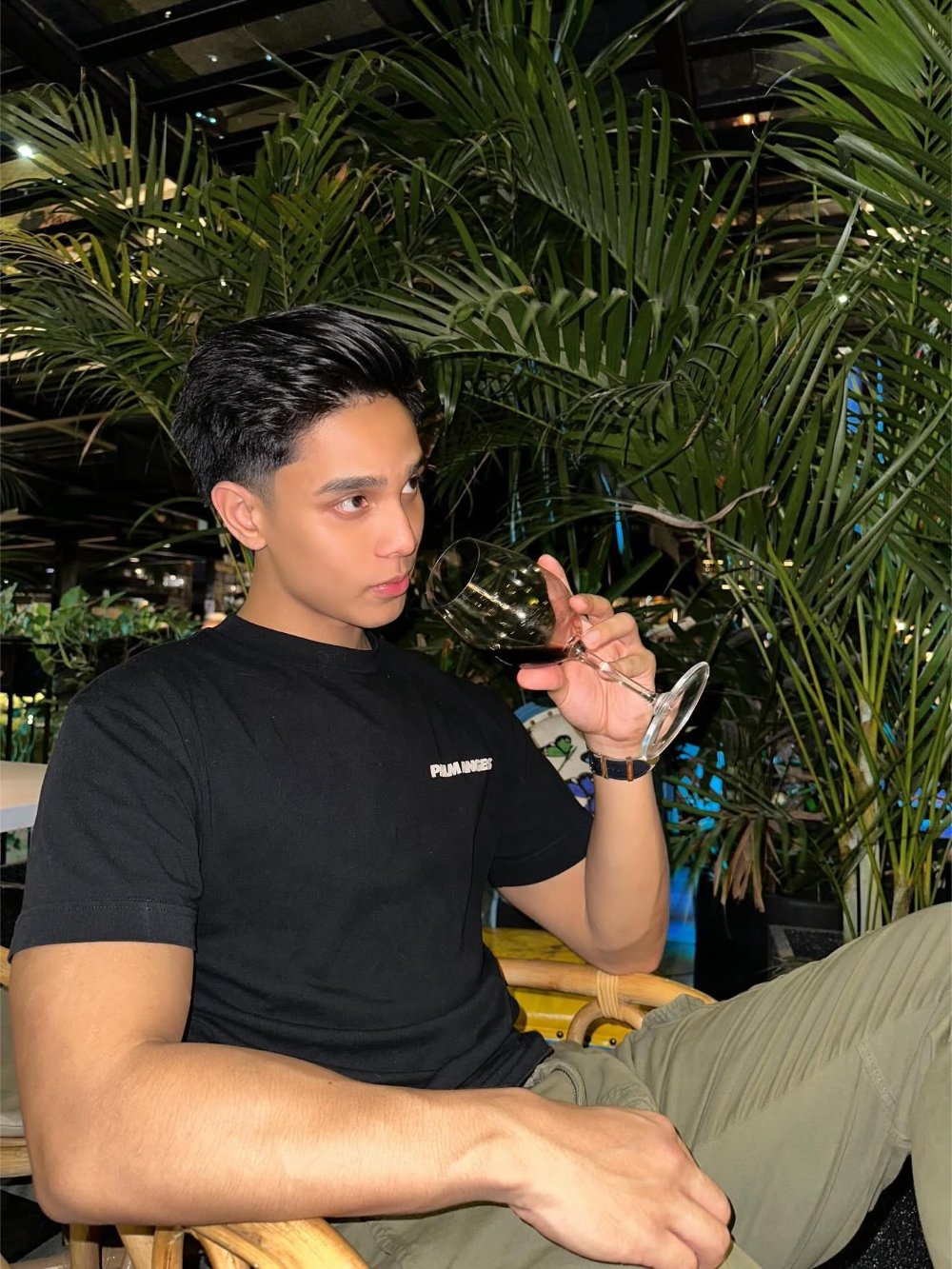 Modelong si Ivan Cezar Ronquillo, natagpuang patay sa sariling tahanan; nag suicide?