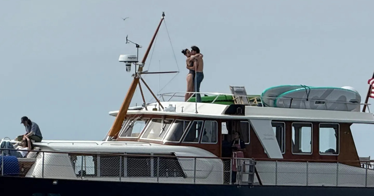 Caught on cam! Katy Perry at Justin Trudeau, naglambingan sa yate
