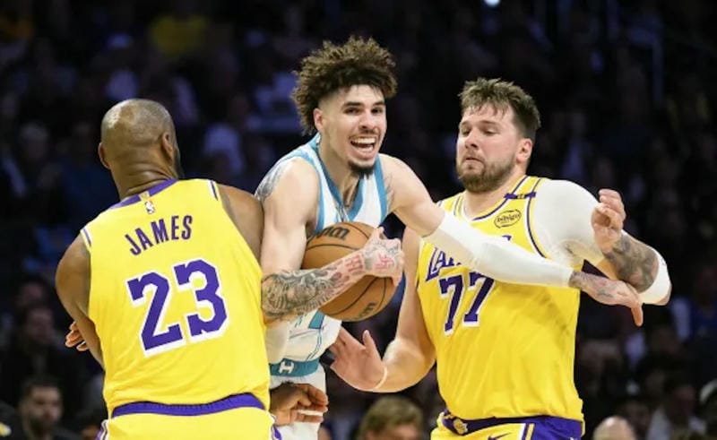 Lakers Natalo sa Hornets Habang Patuloy Na Nakikibaka ni Luka Dončić
