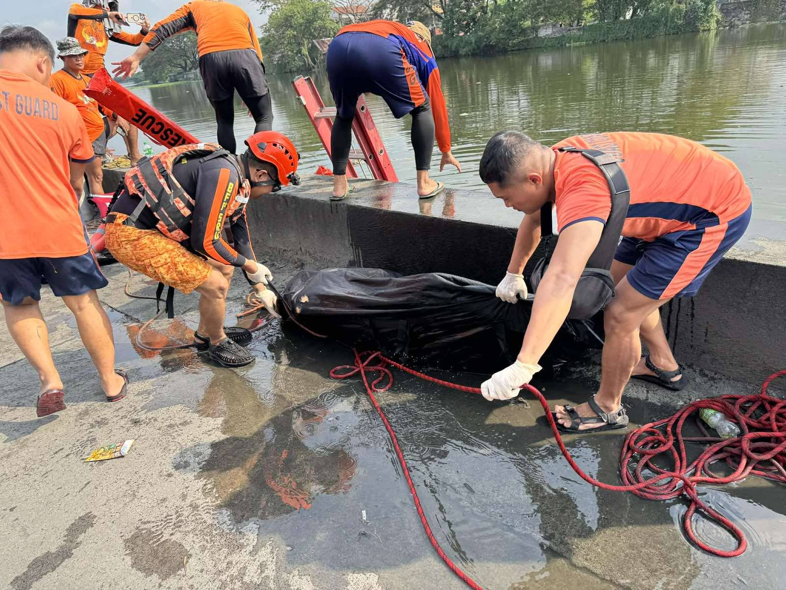 Intoxicated man falls into a river near Molino dam in Bacoor, prompting rescue operations and renewed safety concerns
