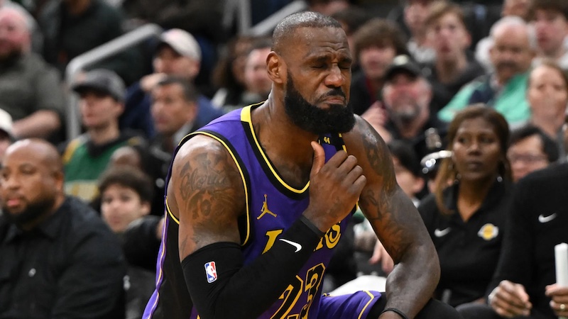 Boston Celtics Pinutol ang Winning Streak ng Lakers Habang Lumabas si LeBron James Dahil sa Injury