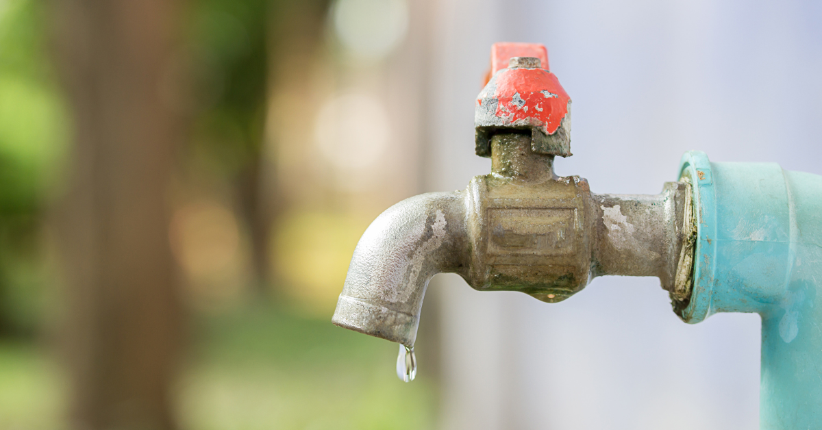 Singil sa tubig hati: Maynilad tataas, Manila Water bababa