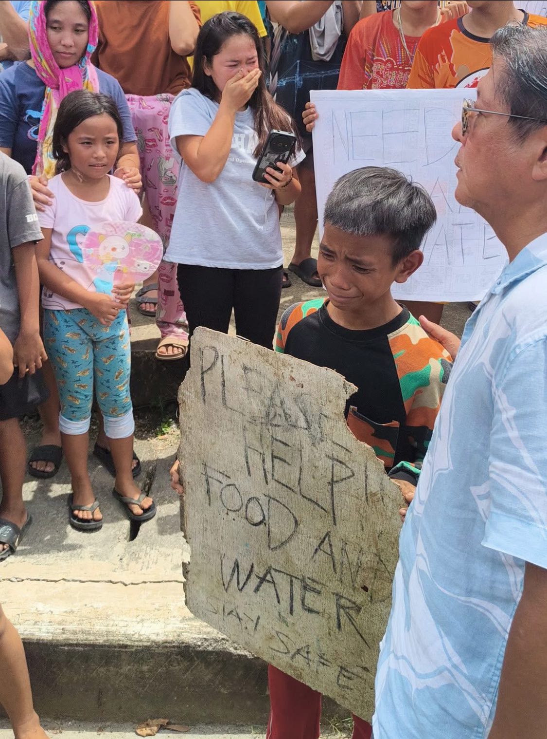‘Sa luha ng bata, nakita ang puso ng Pangulo’ — pagtulong ni PBBM sa isang bata, pinuri ng mga netizens