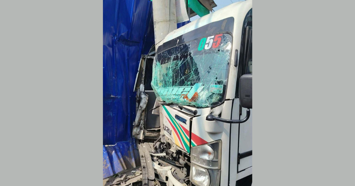 Modern jeepney crashes in Quezon City — Driver admits falling asleep