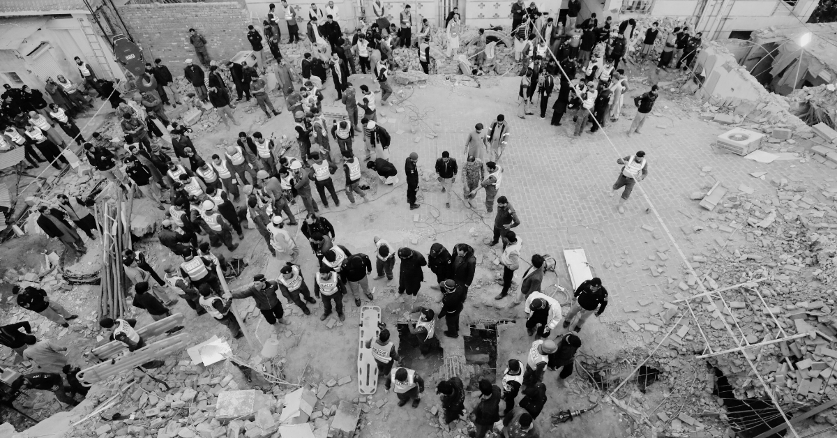 Suicide blast sa Pakistan pumatay ng 12; 27 sugatan