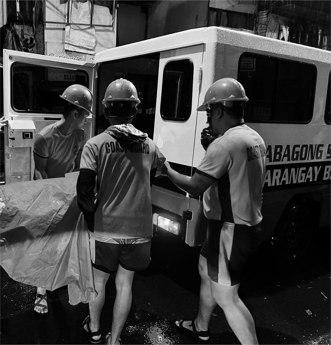 PCG official, patay matapos subukang iligtas ang nalulunod na swimmer sa Calatagan