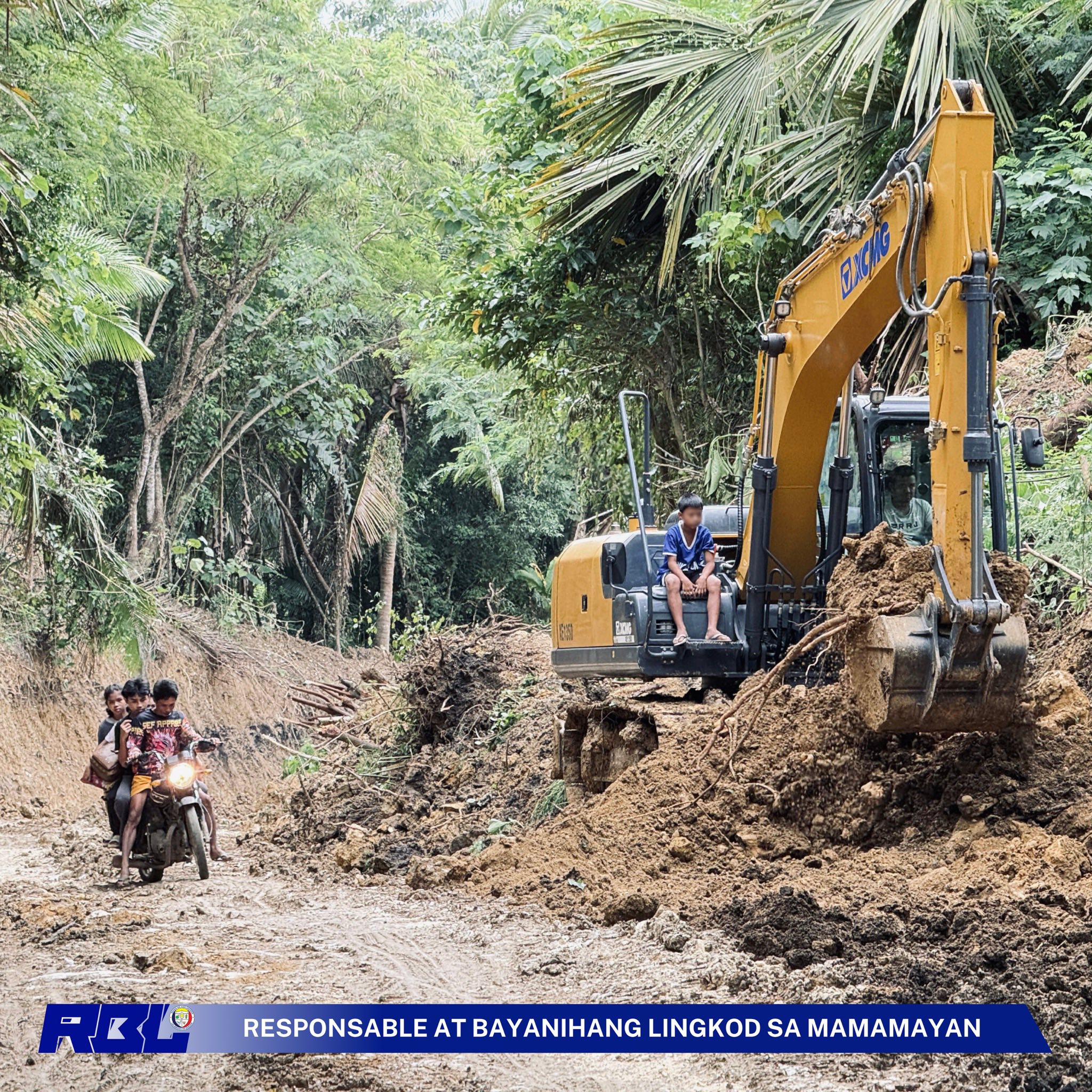 Patuloy ang road clearing sa San Andres, Quezon sa pamumuno ng DPWH at mga opisyal ng lalawigan