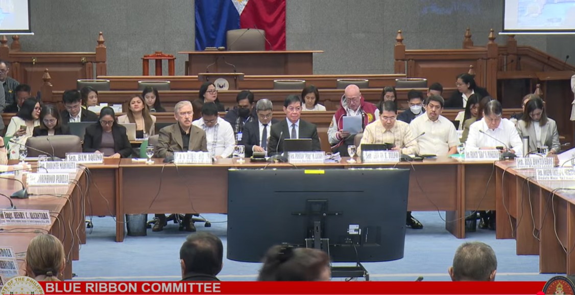 Senado sinuspinde muna ang imbestigasyon sa ₱200B flood control scandal