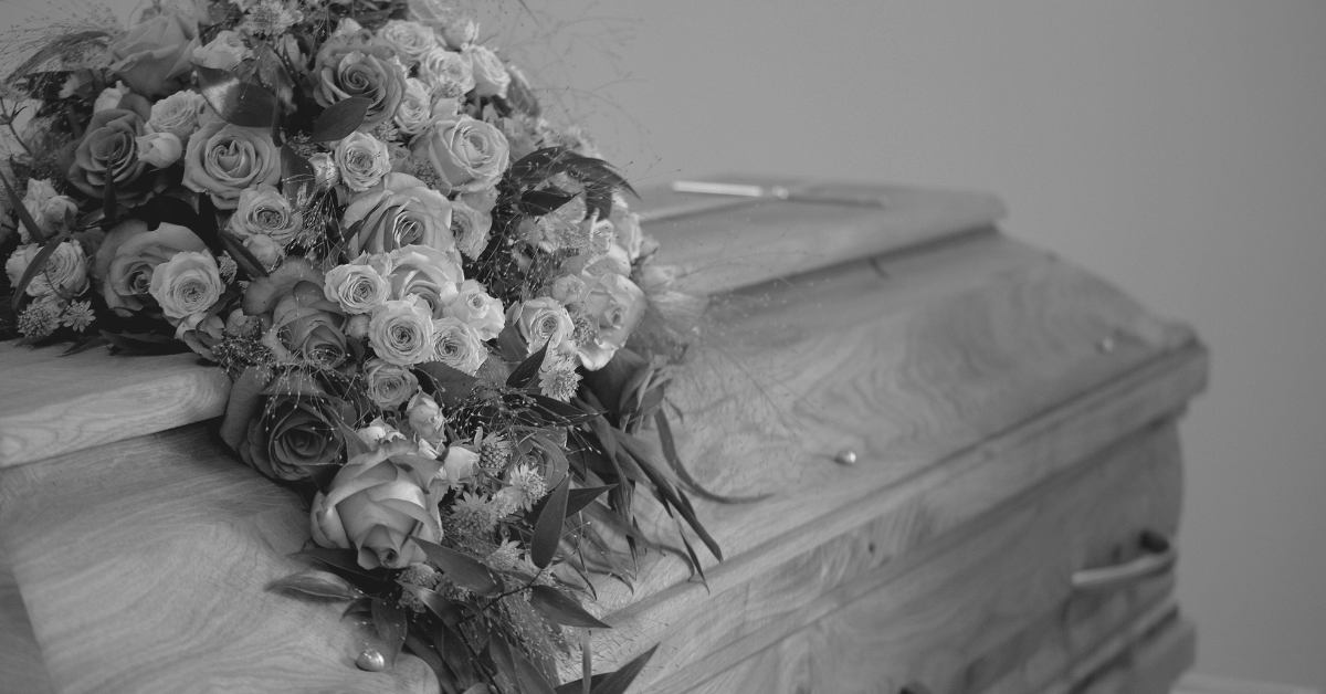 Siblings aged 12,14 and 16 jump to death after parents remove their phone access