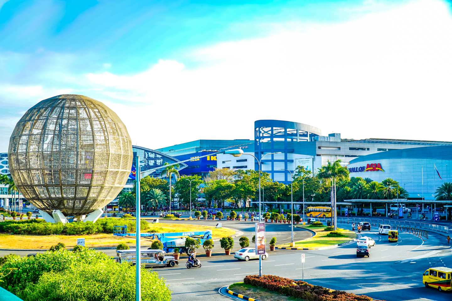 SM, Robinsons, Vista shorten hours starting March 30 — How will shoppers adjust?