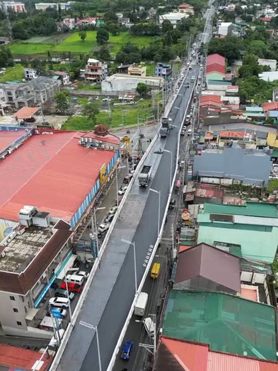 Tingnan: Kontrobersyal na Tagaytay flyover, malapit nang matapos