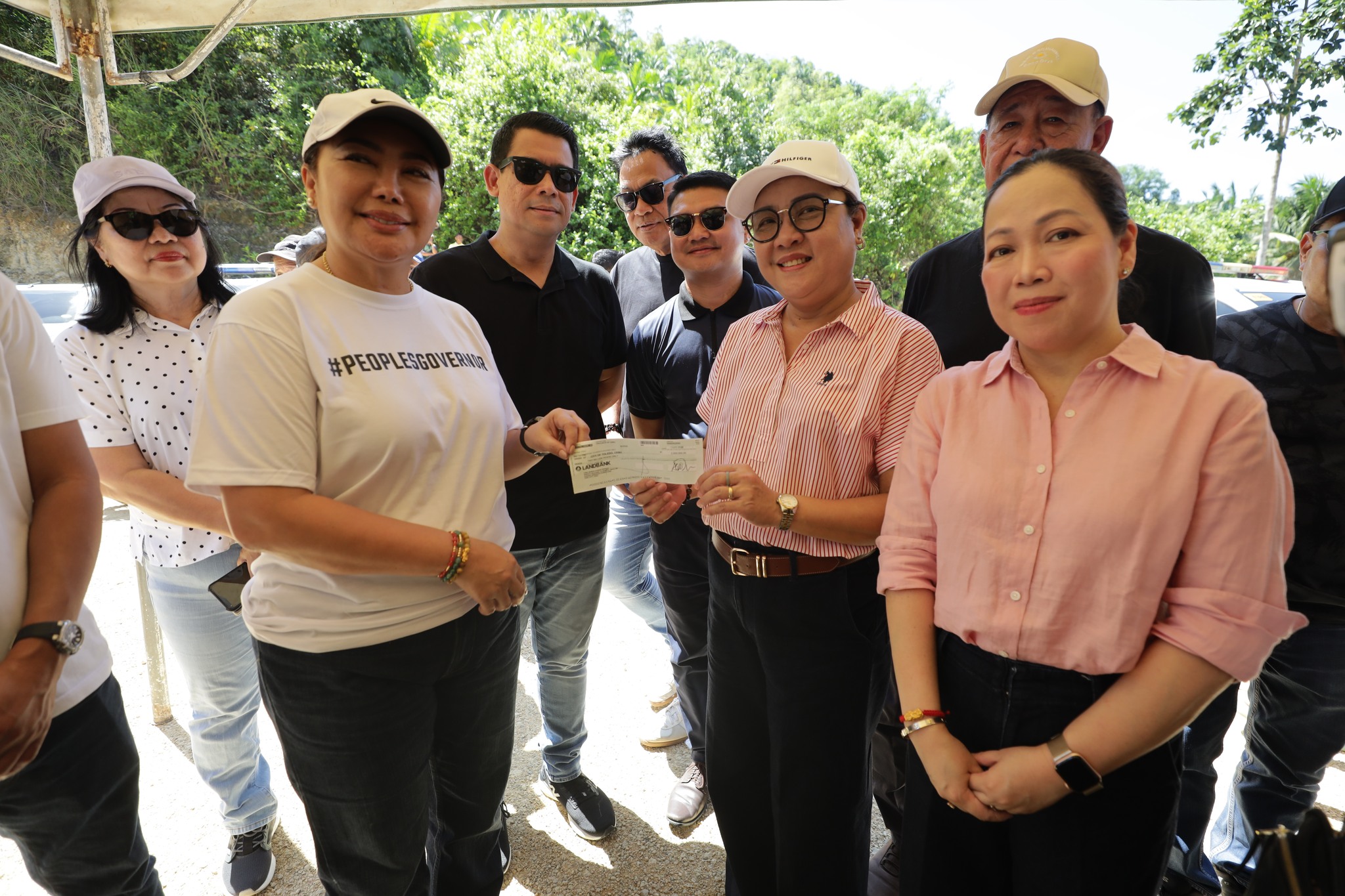 Tingnan: Gov. Baricuatro, nagbigay ng ₱????-milyon tulong sa Toledo City