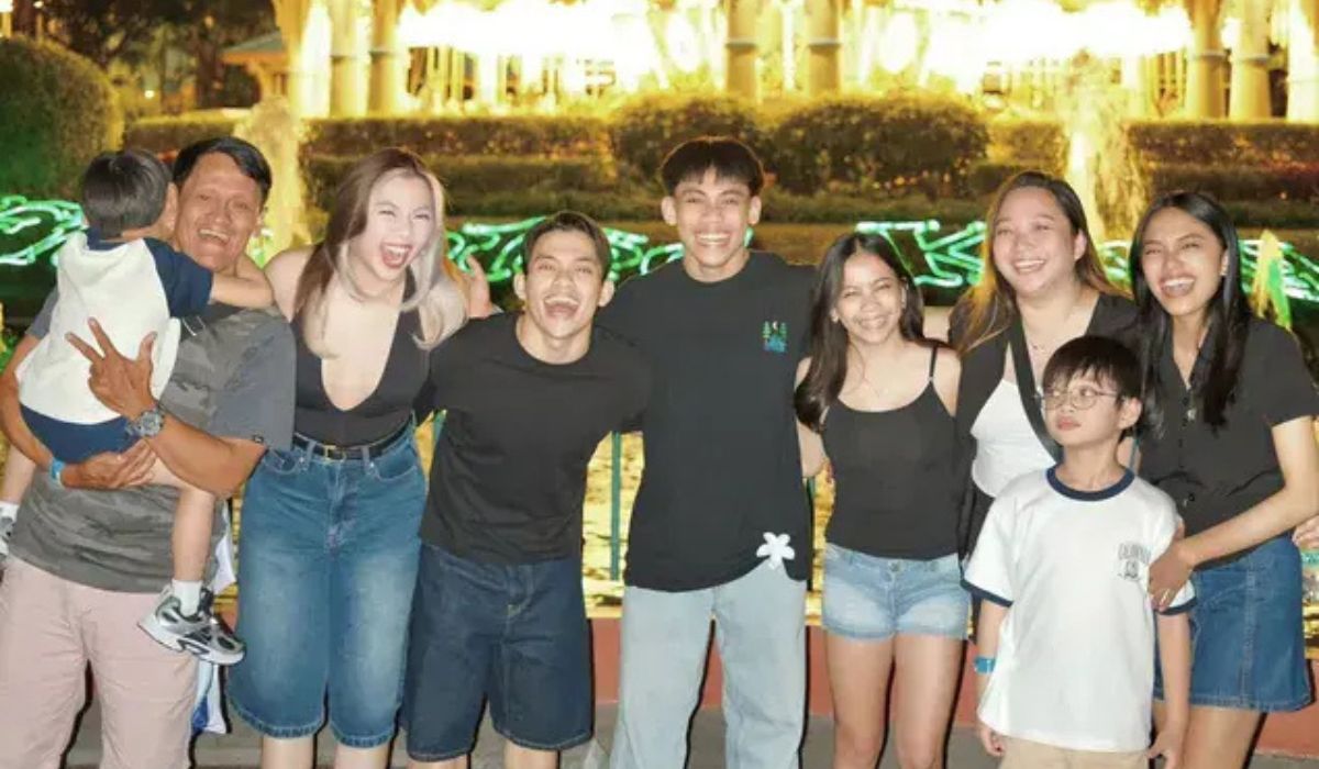 Carlos Yulo, masayang reunion sa kapatid at girlfriend Chloe sa theme park